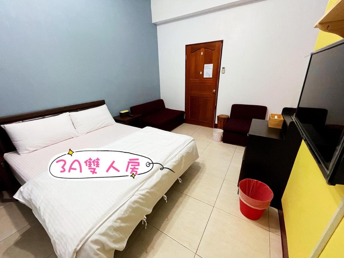 Ferienwohnung A Lot Of Music And Breakfast T'ai-tung Exterior foto
