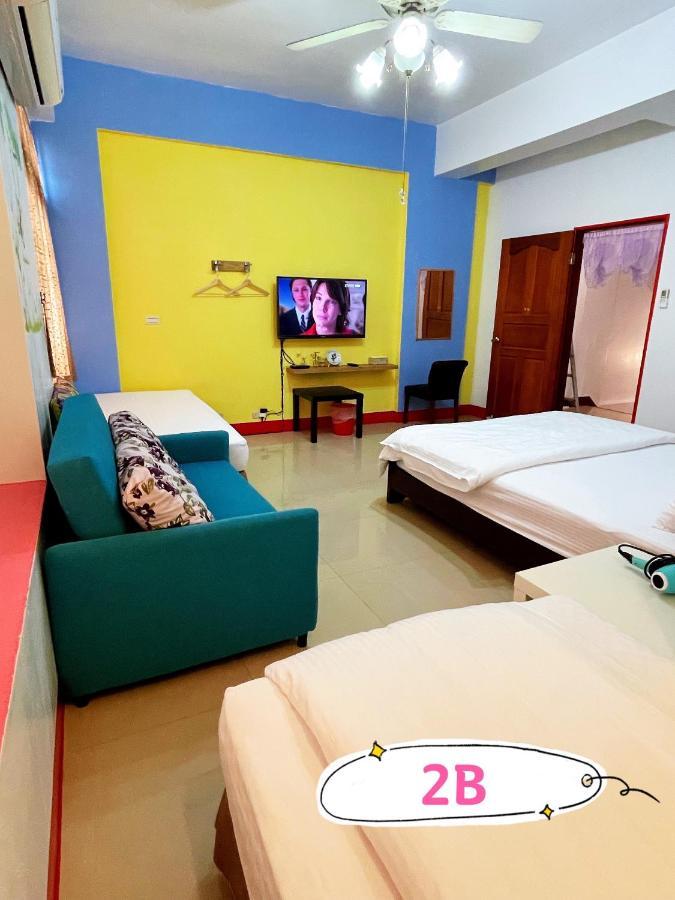 Ferienwohnung A Lot Of Music And Breakfast T'ai-tung Exterior foto