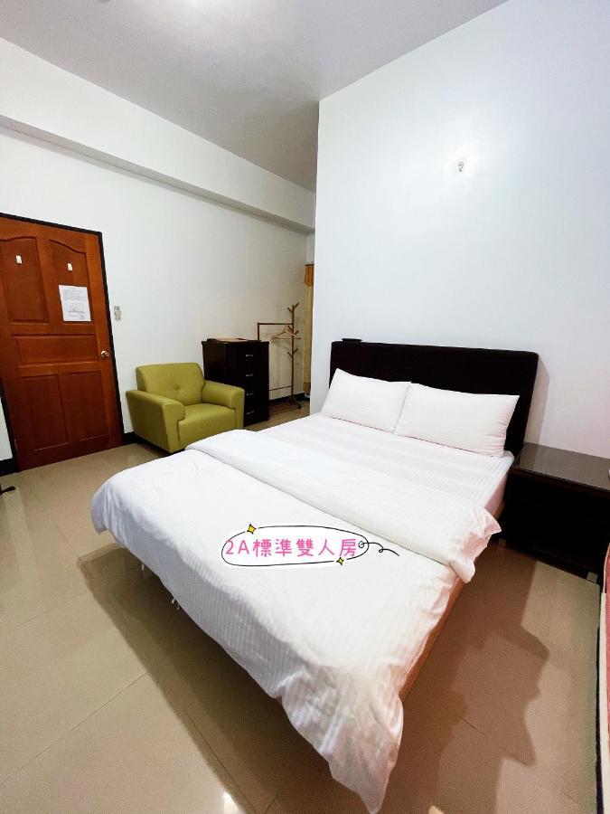 Ferienwohnung A Lot Of Music And Breakfast T'ai-tung Exterior foto