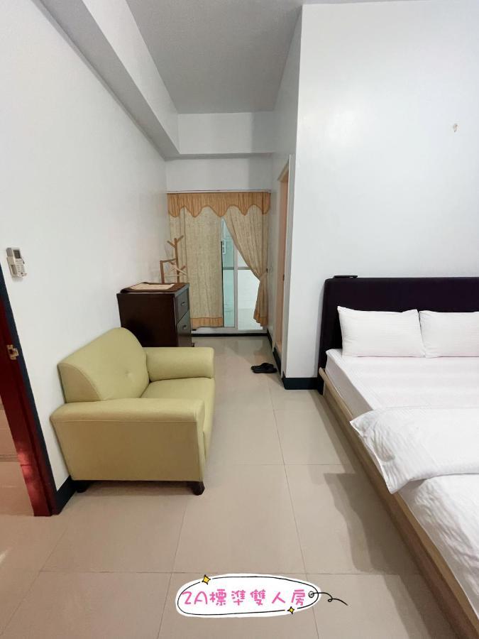 Ferienwohnung A Lot Of Music And Breakfast T'ai-tung Exterior foto